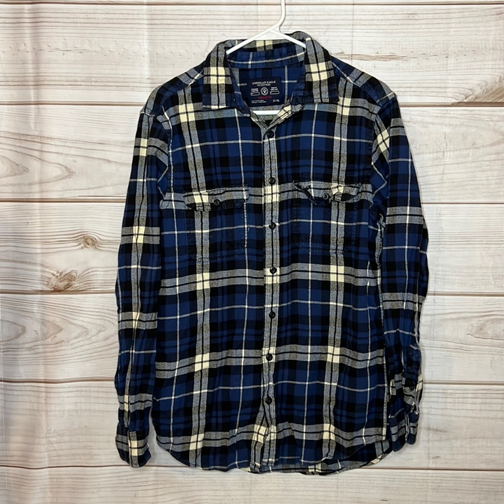 Men’s American Eagle plaid Button Down Shirt - Large - D15